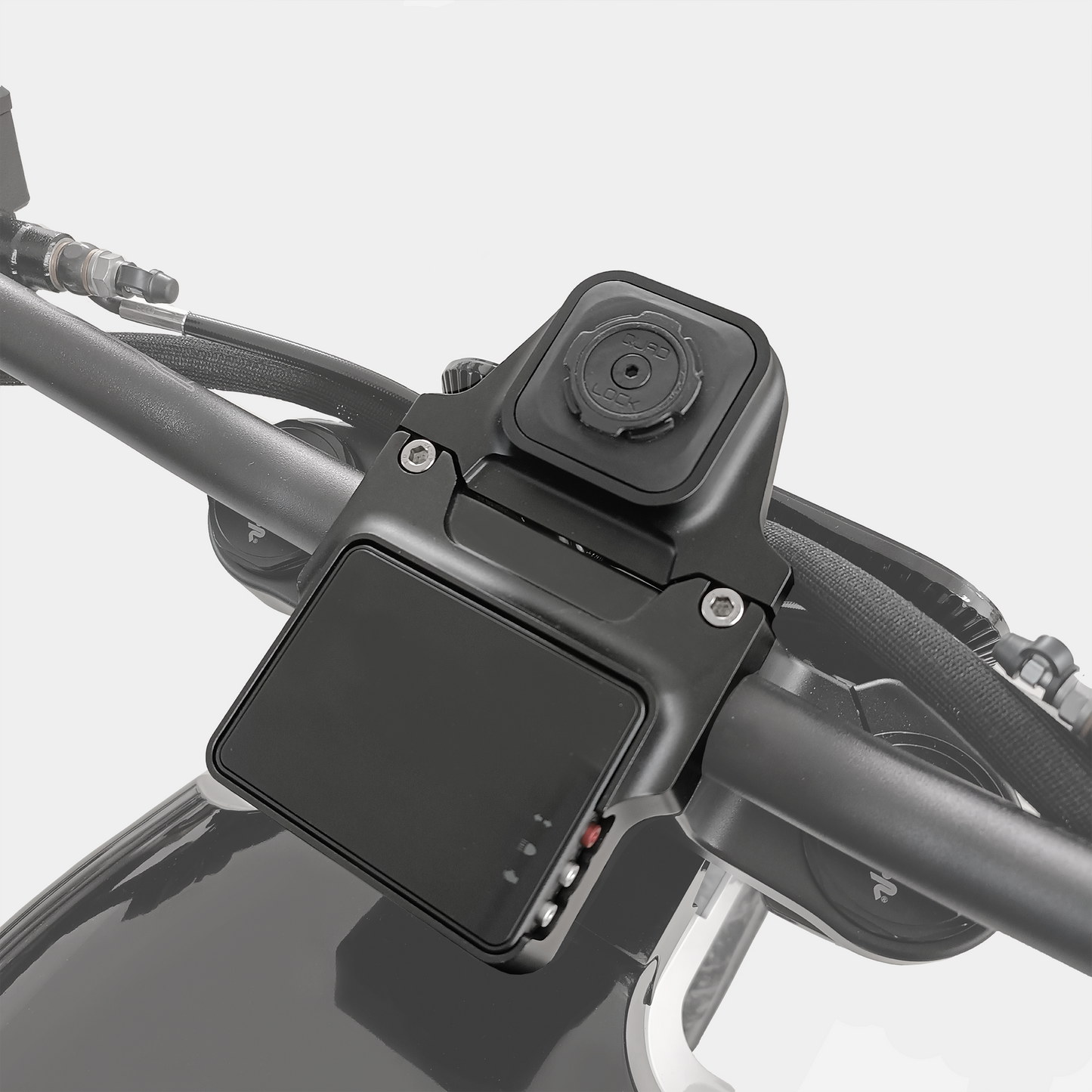 DAB x Quad Lock charger and phone mount
