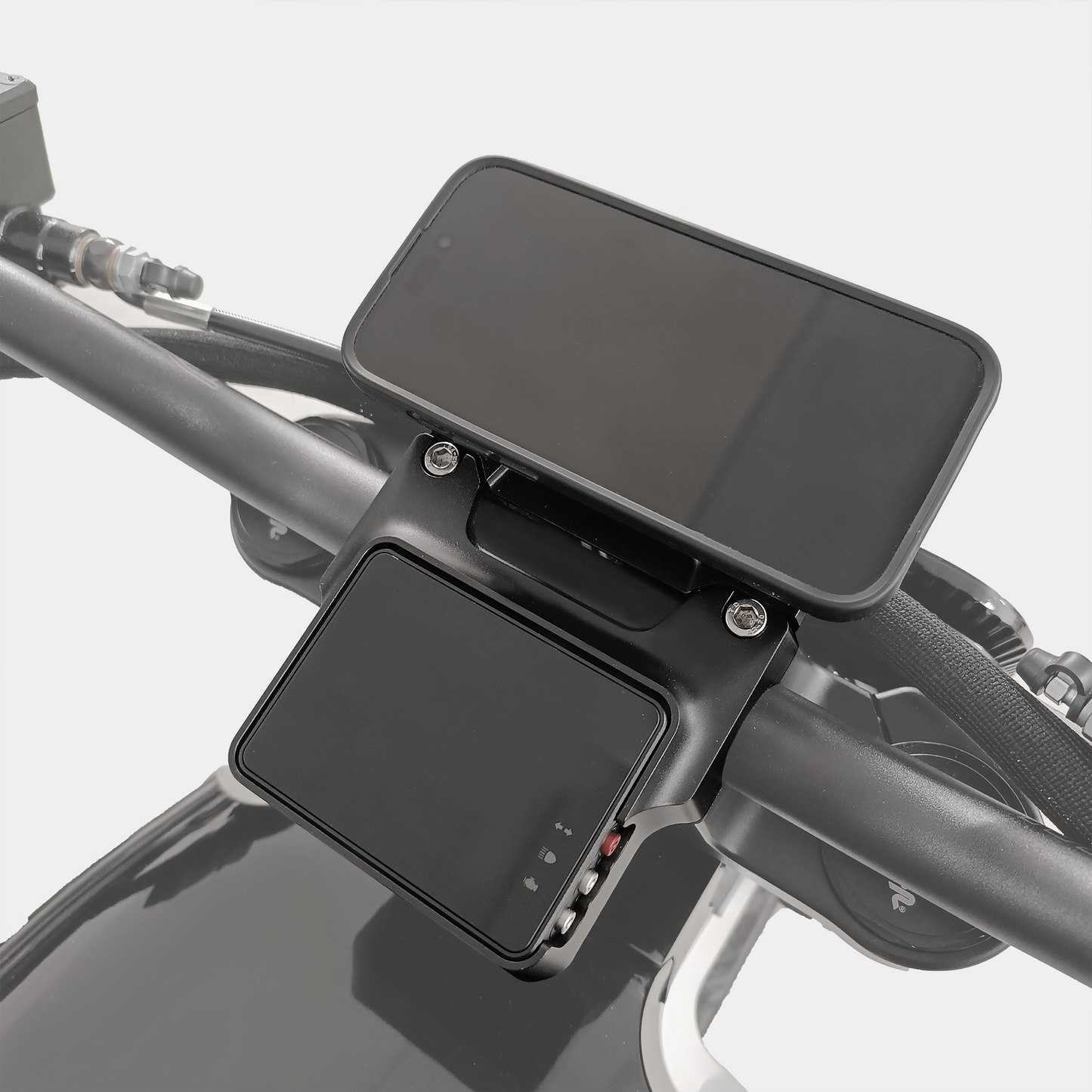 DAB x Quad Lock charger and phone mount